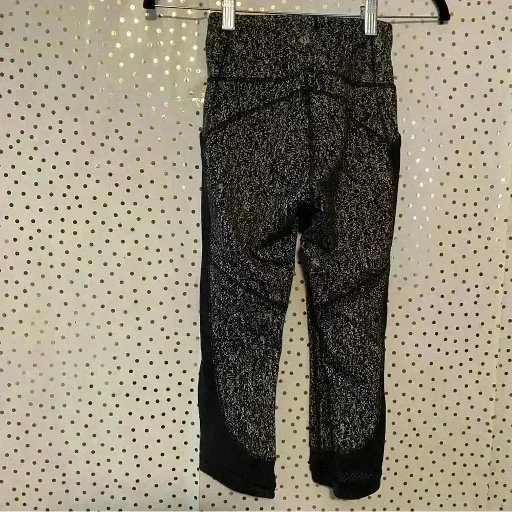 Lululemon Black Capris